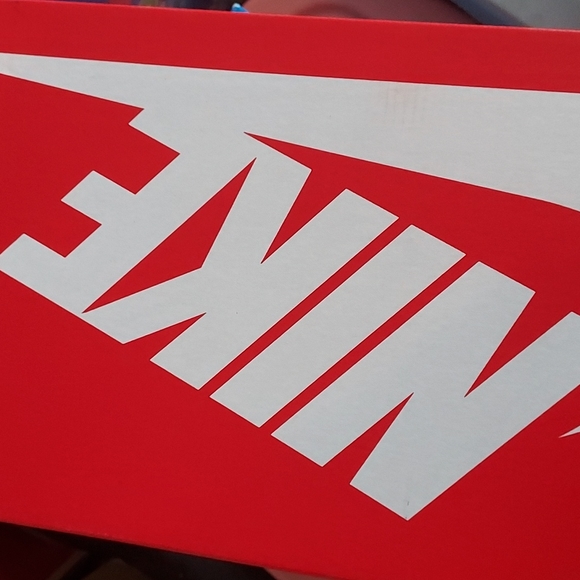 Nike Air Max 97..NIB..Size 6Y - Picture 6 of 7